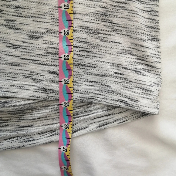 Lululemon Meant To Move Long Sleeve in Tiger  Space Dye Black White Small (4/6) - Picture 15 of 16
